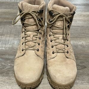 Oakley tactical boots, size 11.5.  Like new condition, very nice